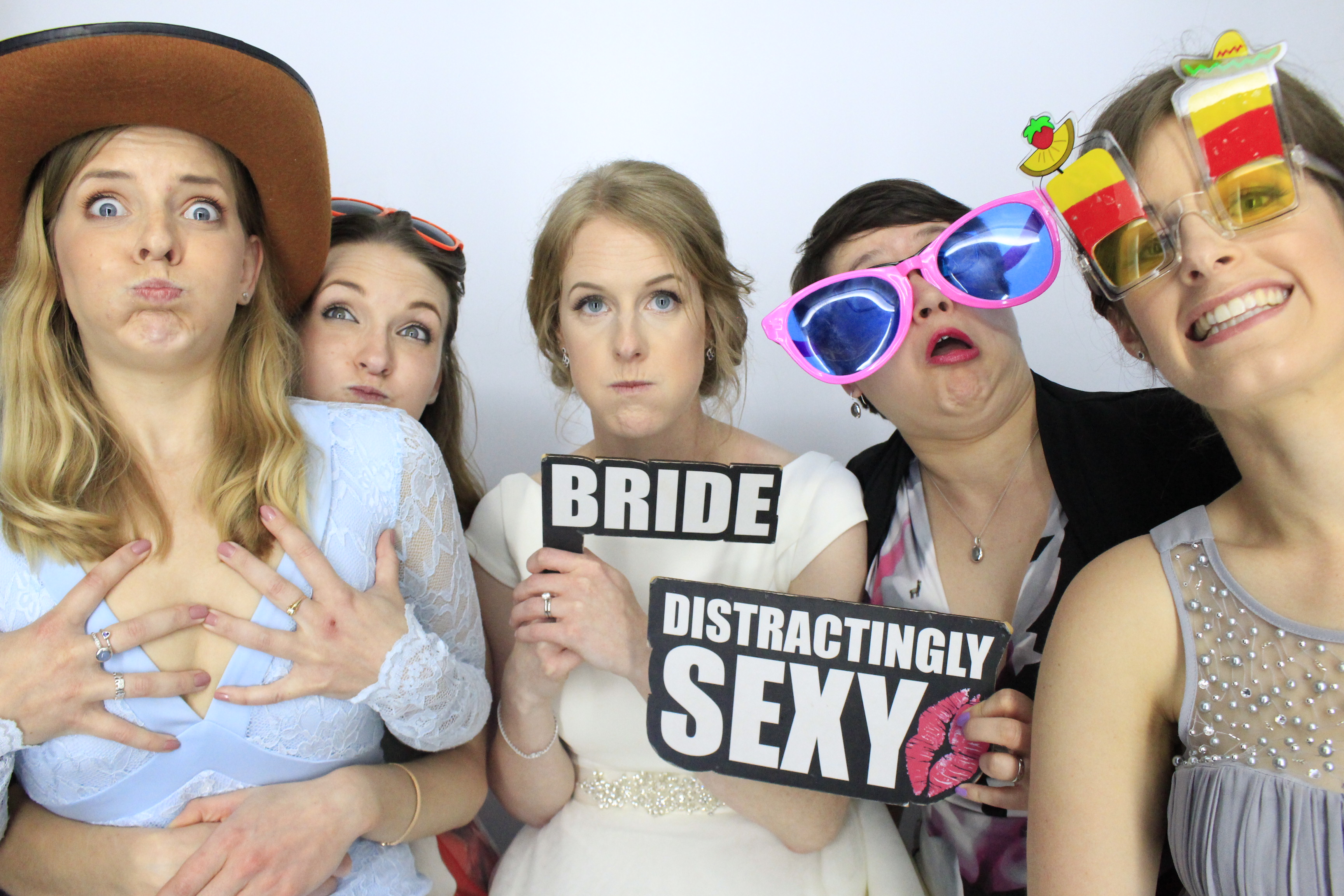 Andy and Emma's Wedding | View more photos from the event at gallery.myphotoboothexperience.co.uk/u/MyPhotoBoothExperienceLtd/Andy-and-Emmas-Wedding